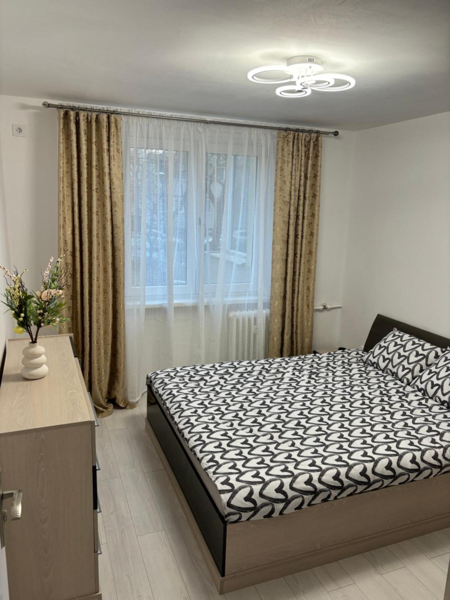 3 Camere Decomandat Boekarest Buitenkant foto