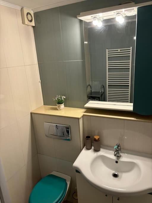 3 Camere Decomandat Boekarest Buitenkant foto