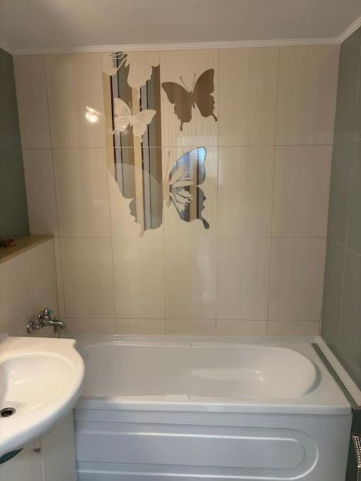 3 Camere Decomandat Boekarest Buitenkant foto