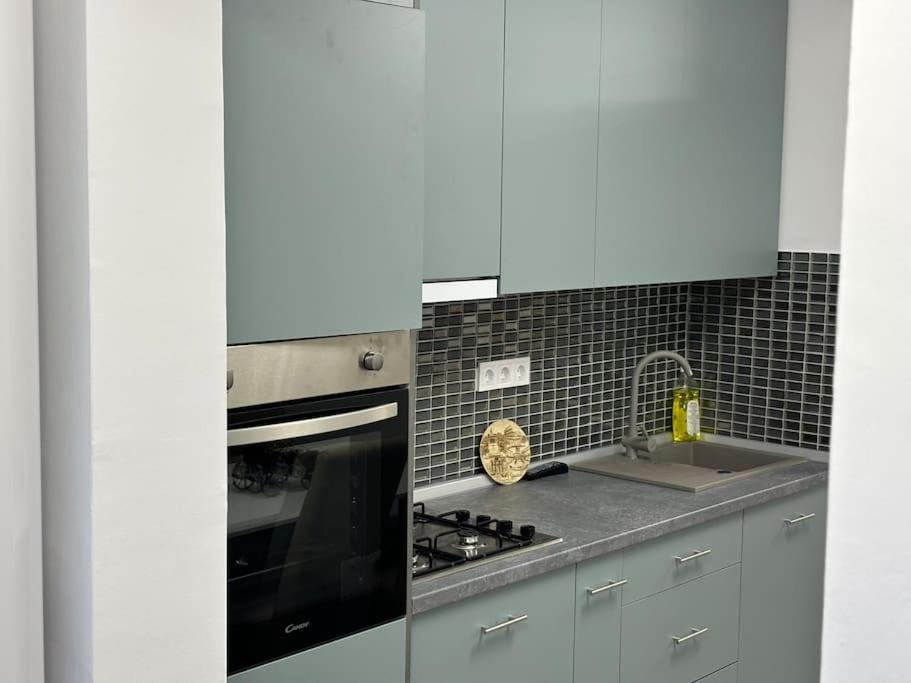 3 Camere Decomandat Boekarest Buitenkant foto