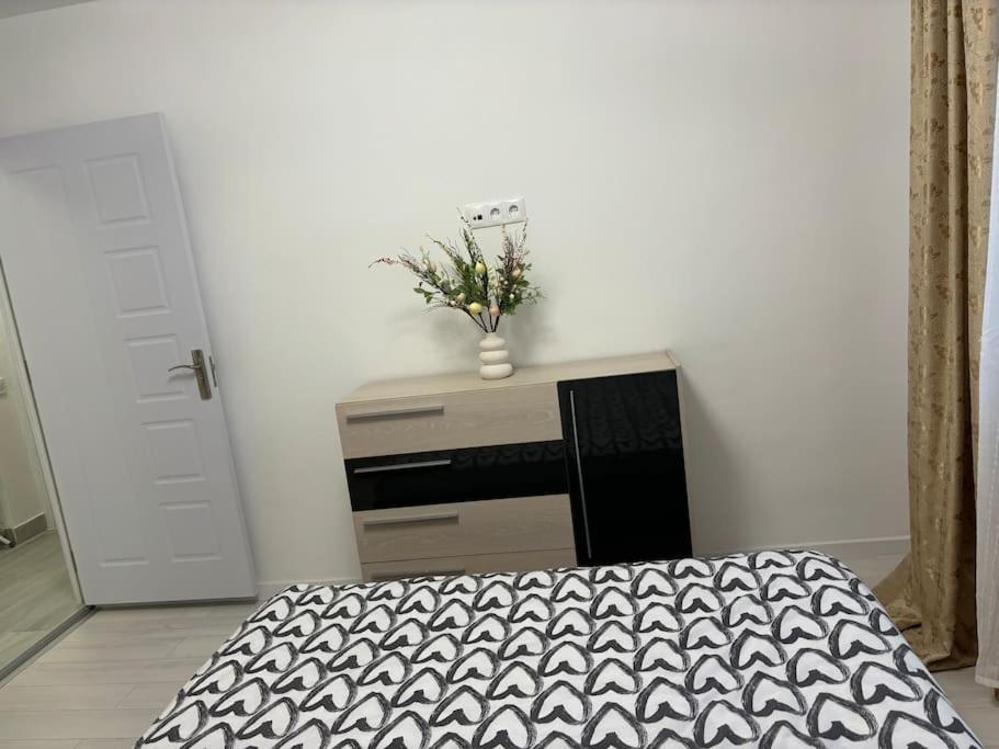3 Camere Decomandat Boekarest Buitenkant foto